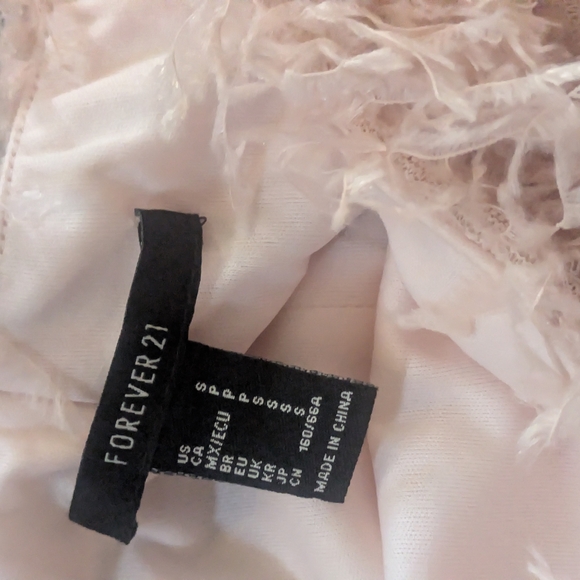 Forever 21 Pink Fluffy Blouse - Picture 4 of 5